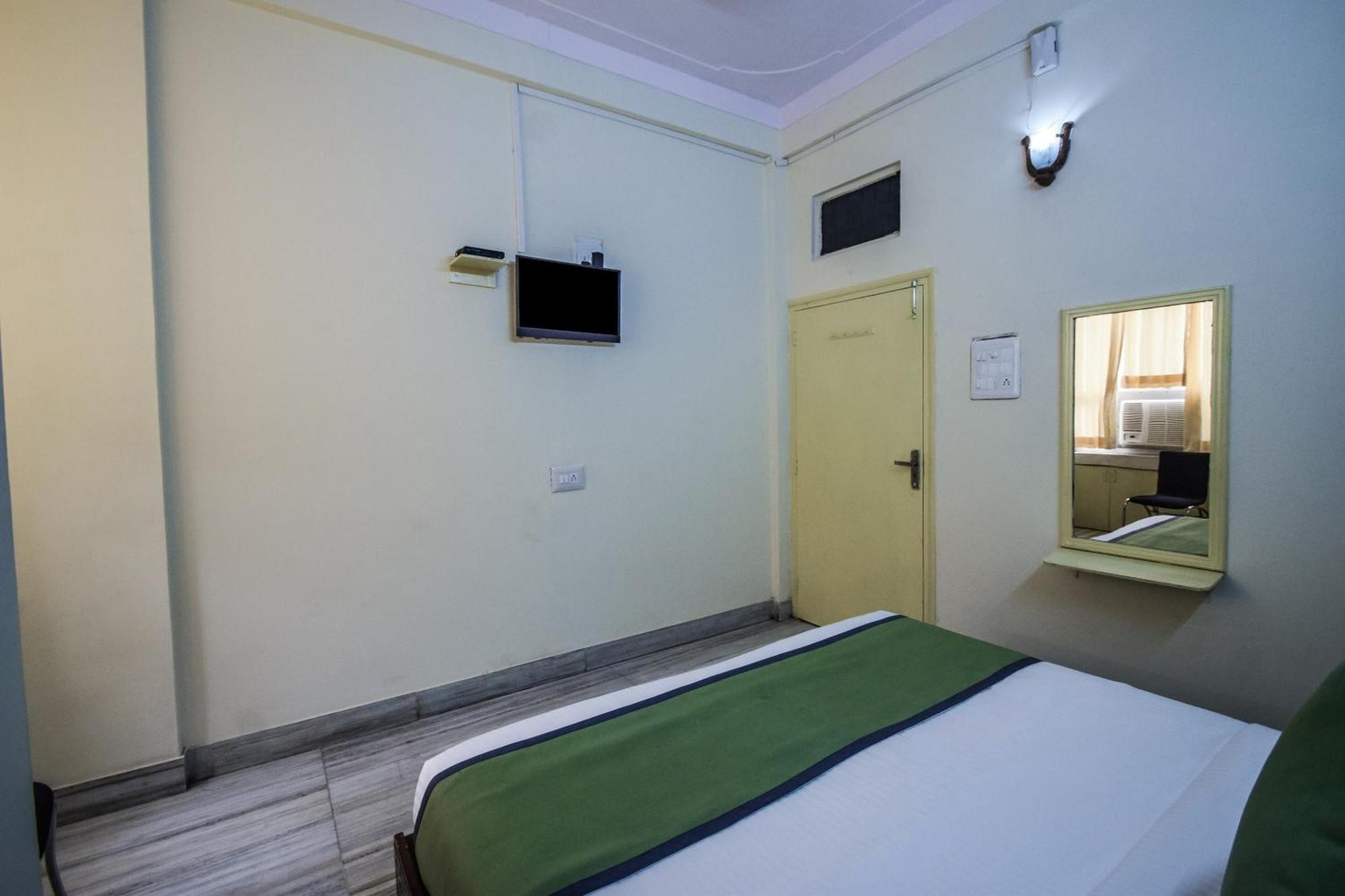 OYO 15212 Hotel Seema Udaipur Exterior foto