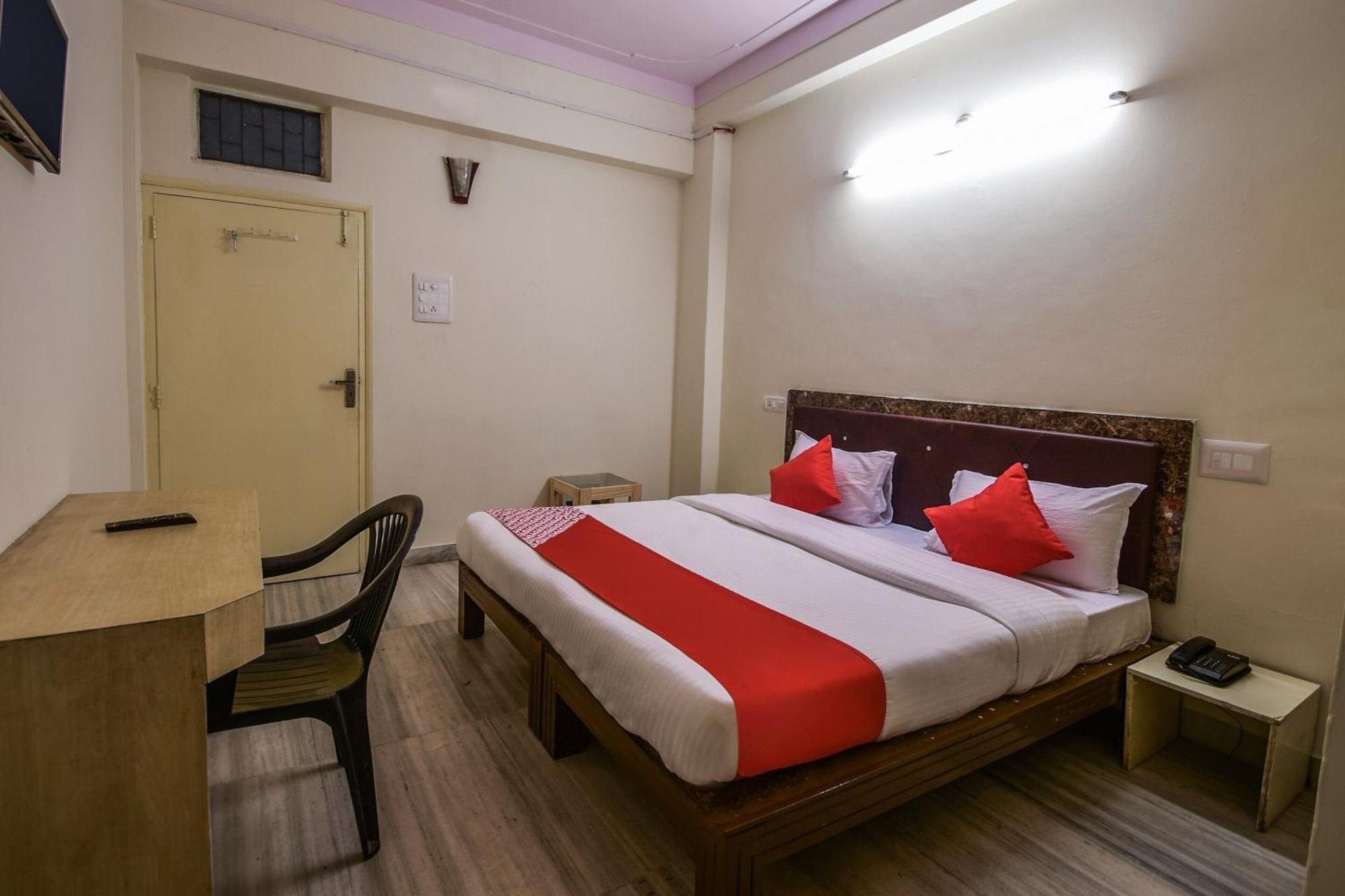 OYO 15212 Hotel Seema Udaipur Exterior foto